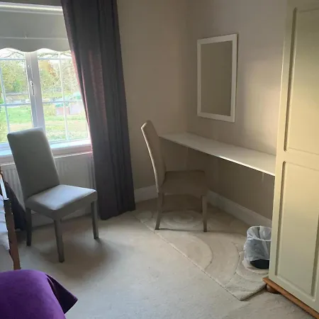 The Curragh Bed & Breakfast 3*