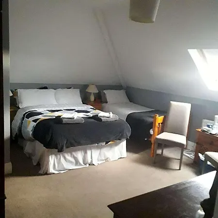 The Curragh Bed and breakfast 3*