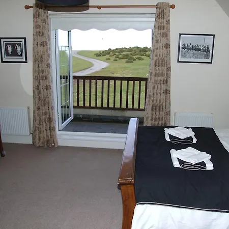 فندق مبيت وإفطار The Curragh 3*